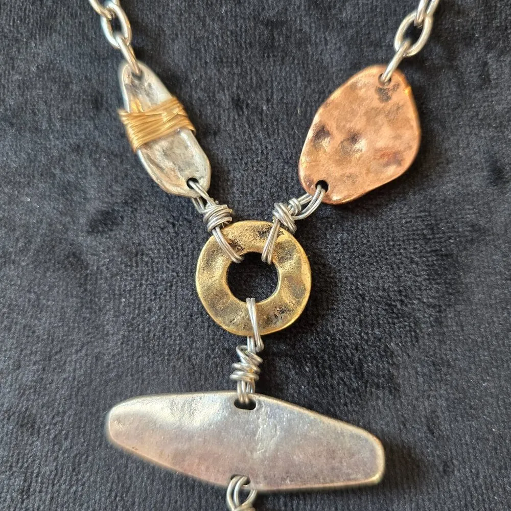 Womens 3 Tone Hammered Finish Multiple Rings Pendant Necklace with Lobster Clasp Silver - Image 4