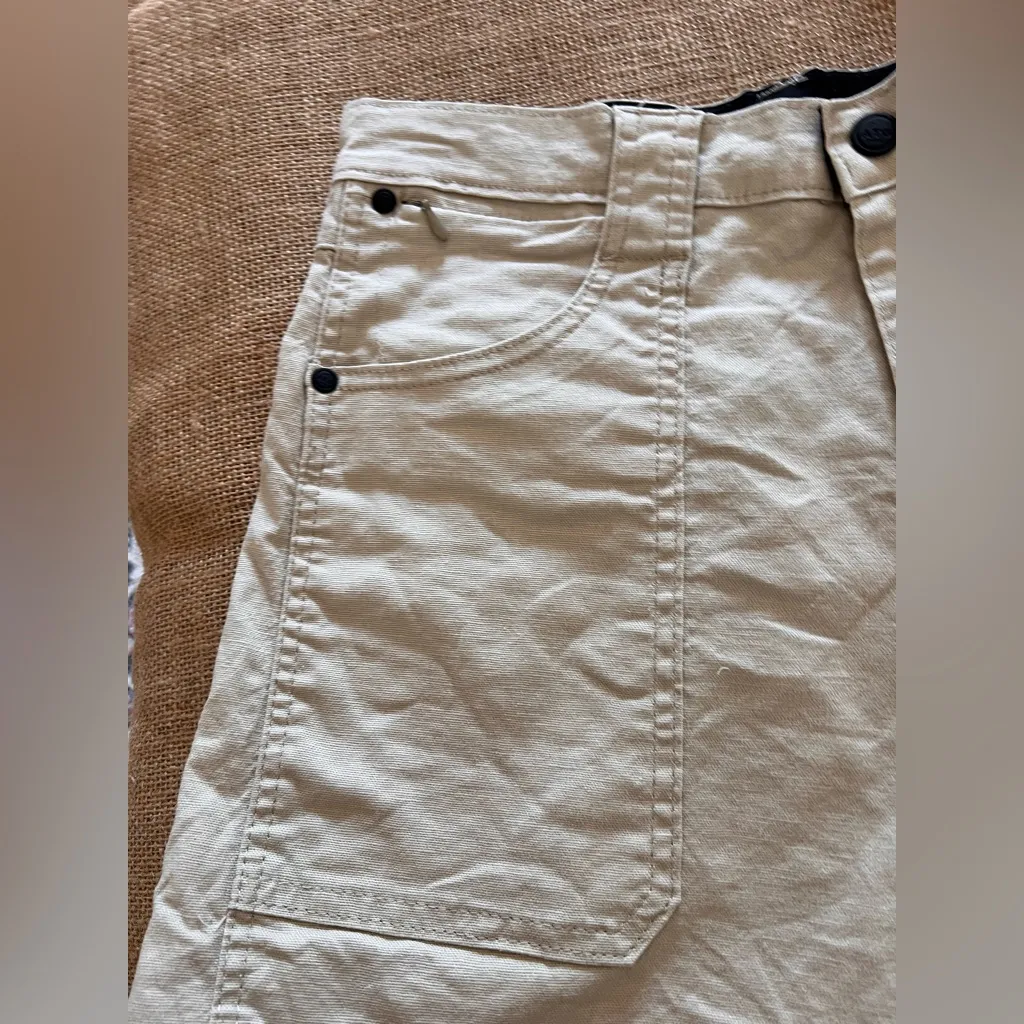 Wrangler Cream High Waist Shorts Classic Design cargo activewear rugged outdoor - Image 4