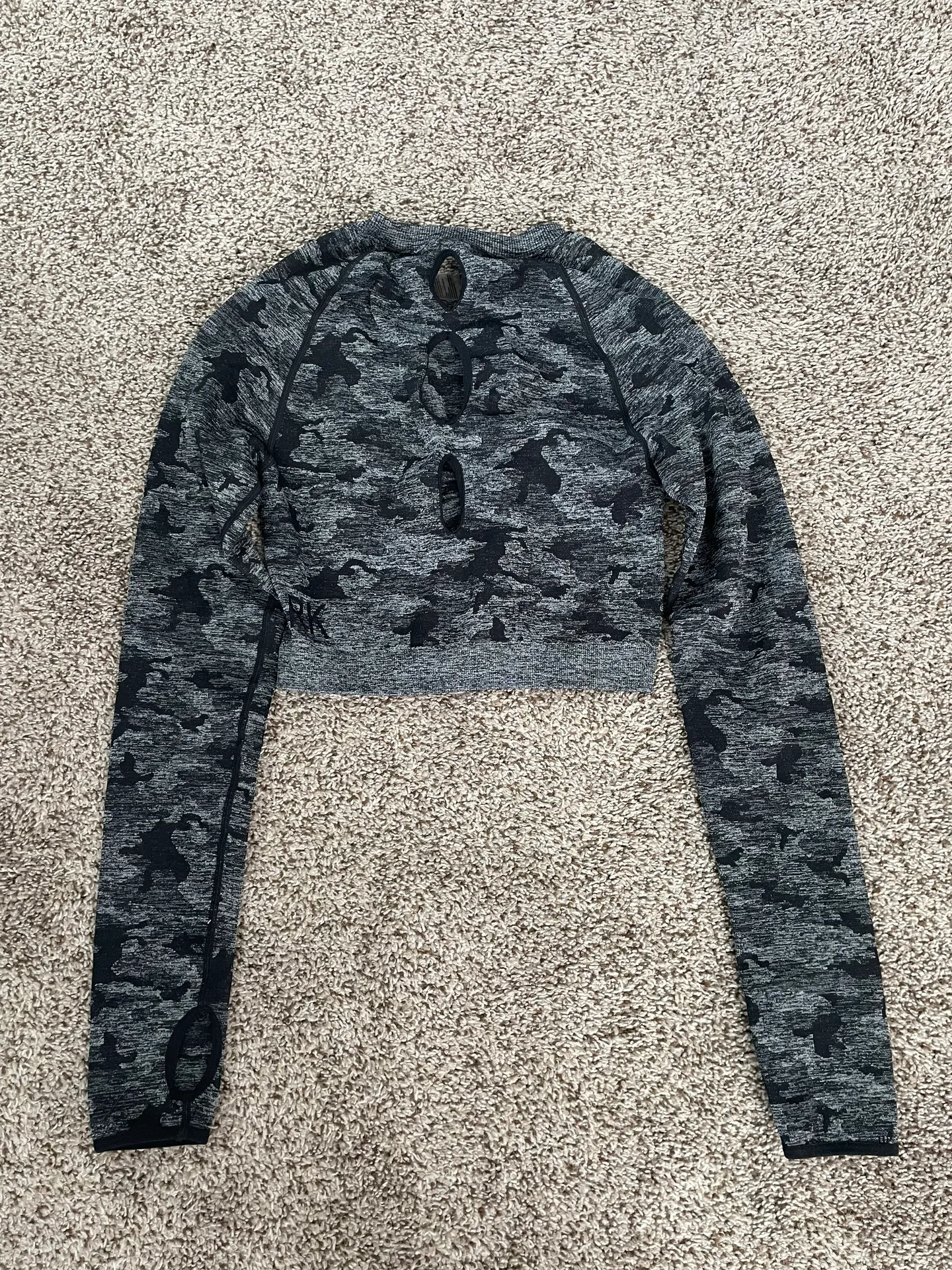 Gymshark Cropped Top - Image 3