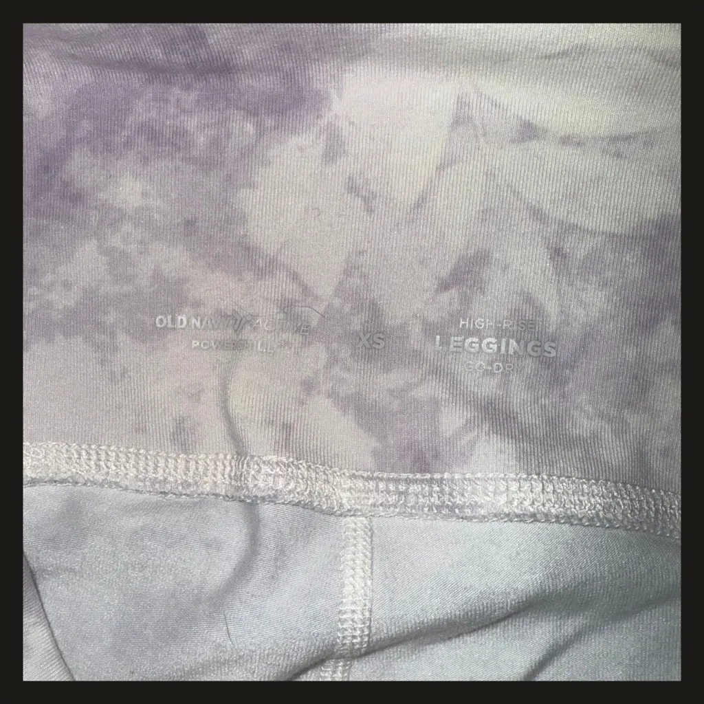 Old Navy High Rise Tie Dye Go-Dry Leggings XS Purple White Stretch Yoga Pants - Image 7