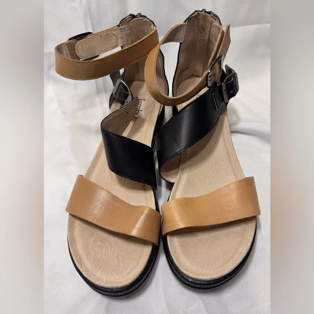 Jambi Cape May Sandel Size 10M Like New - Image 3