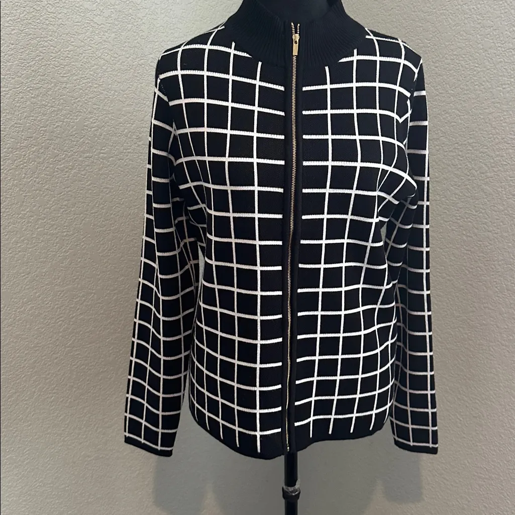 Black and White Grid Pattern Women's Cardigan - Image 2