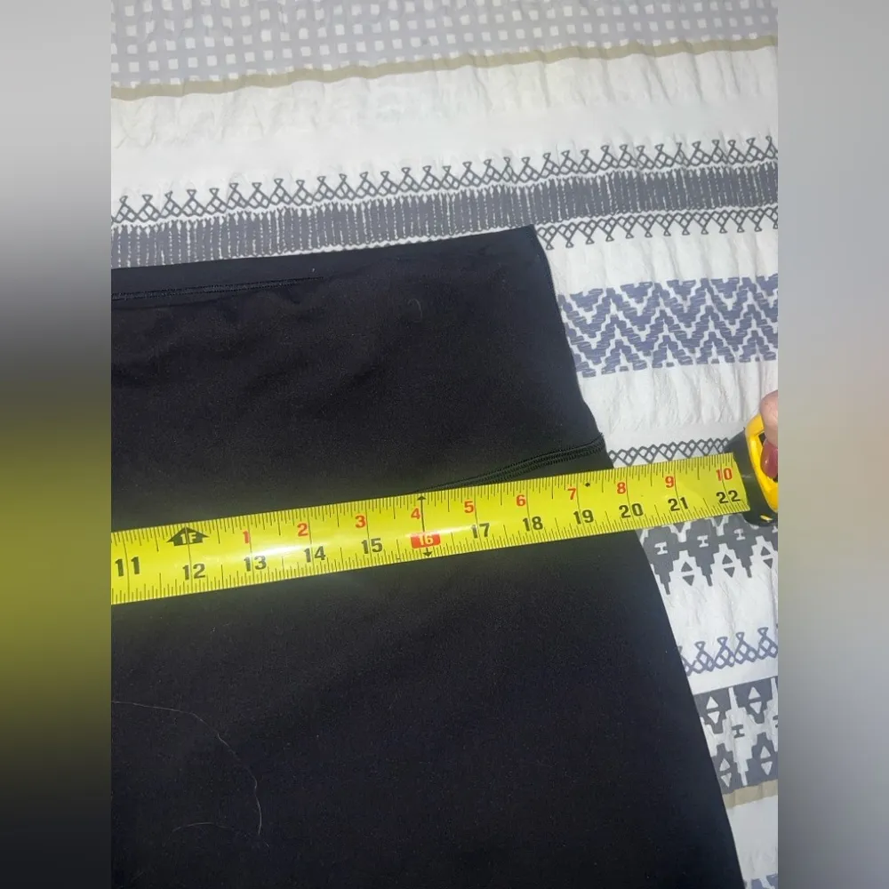 Black Wunder Train High-Rise Tight 25” size 20 - Image 3