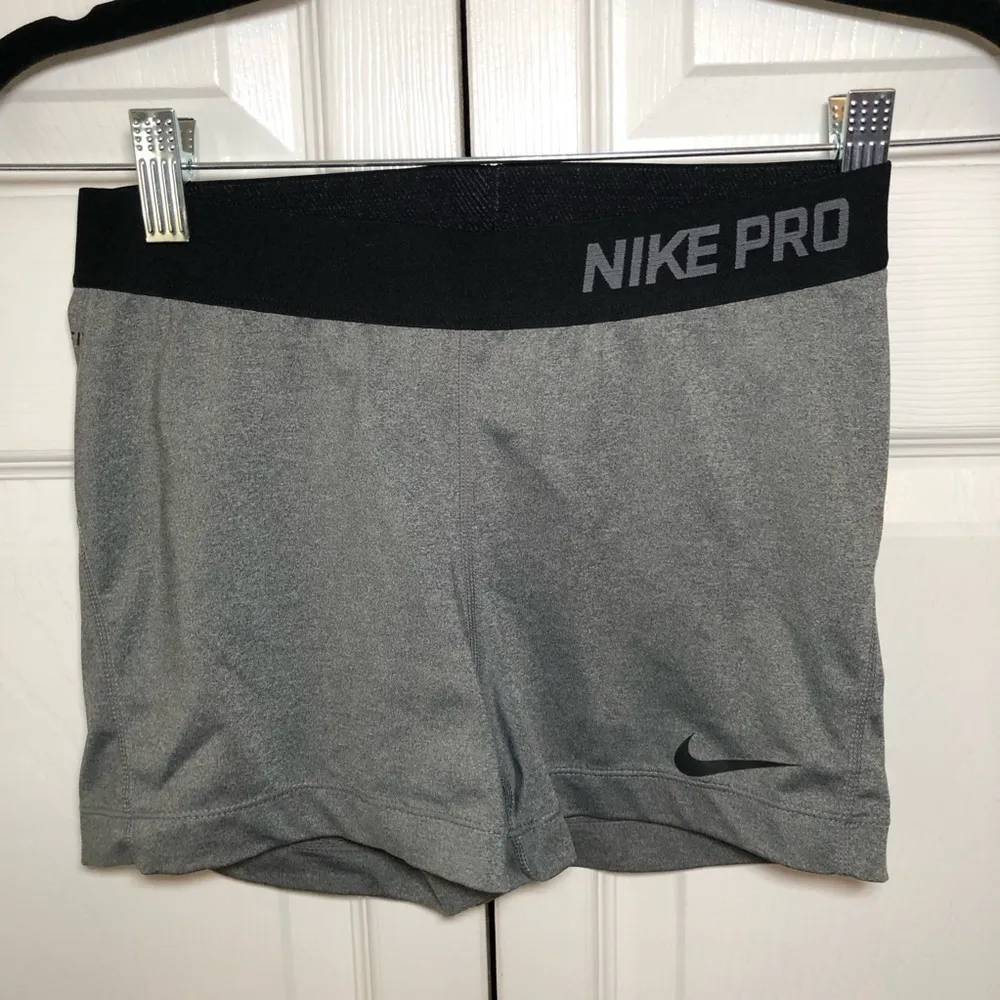 Nike Pro Gray Dri Fit Spandex Size M - Image 2