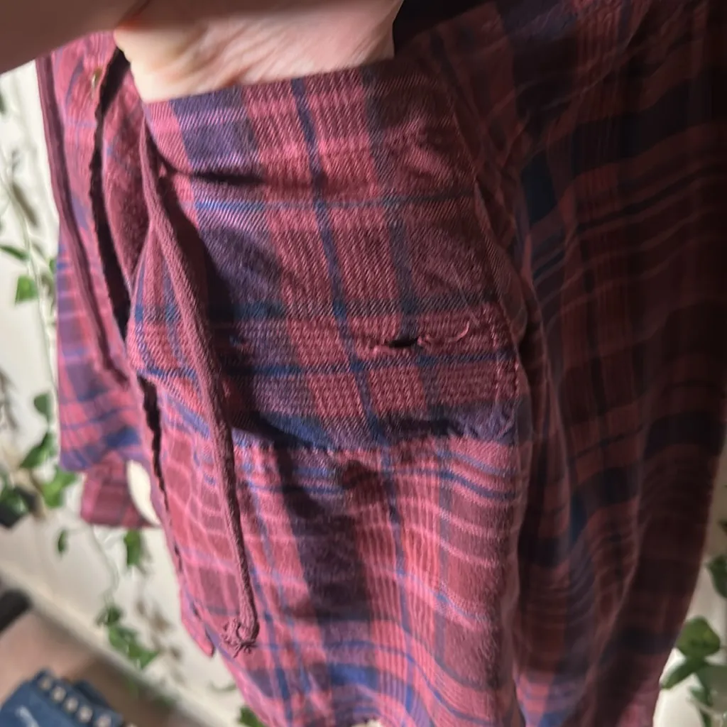 American Eagle Semi Cropped Plaid Distressed Flannel - Image 3
