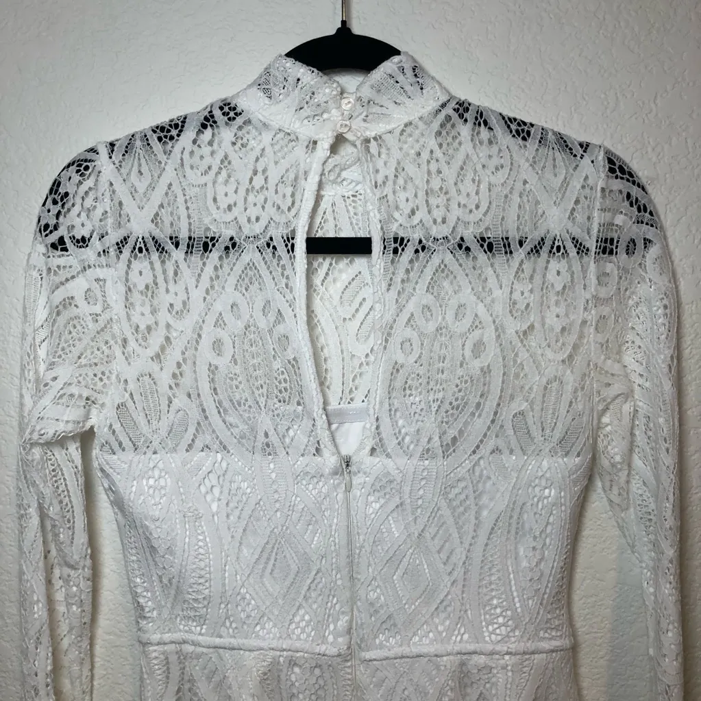 Lulus  Gorgeous Attraction White Lace Structured Long Sleeve Mini Dress Size S - Image 7