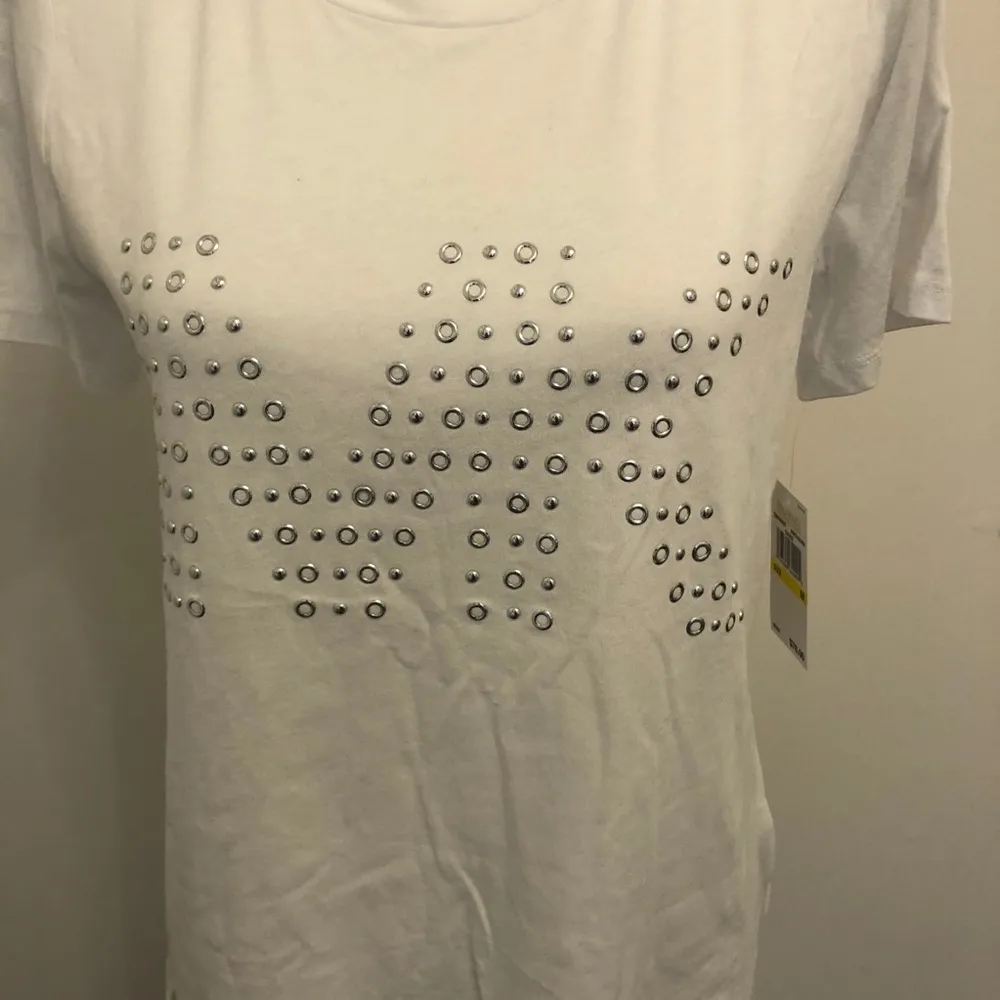 Michael Kors White Silver Studded Logo T-Shirt NWT - Image 3