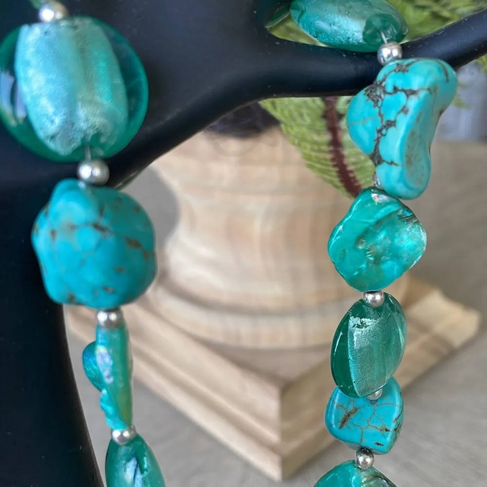 Turquoise and bead necklace - Image 2