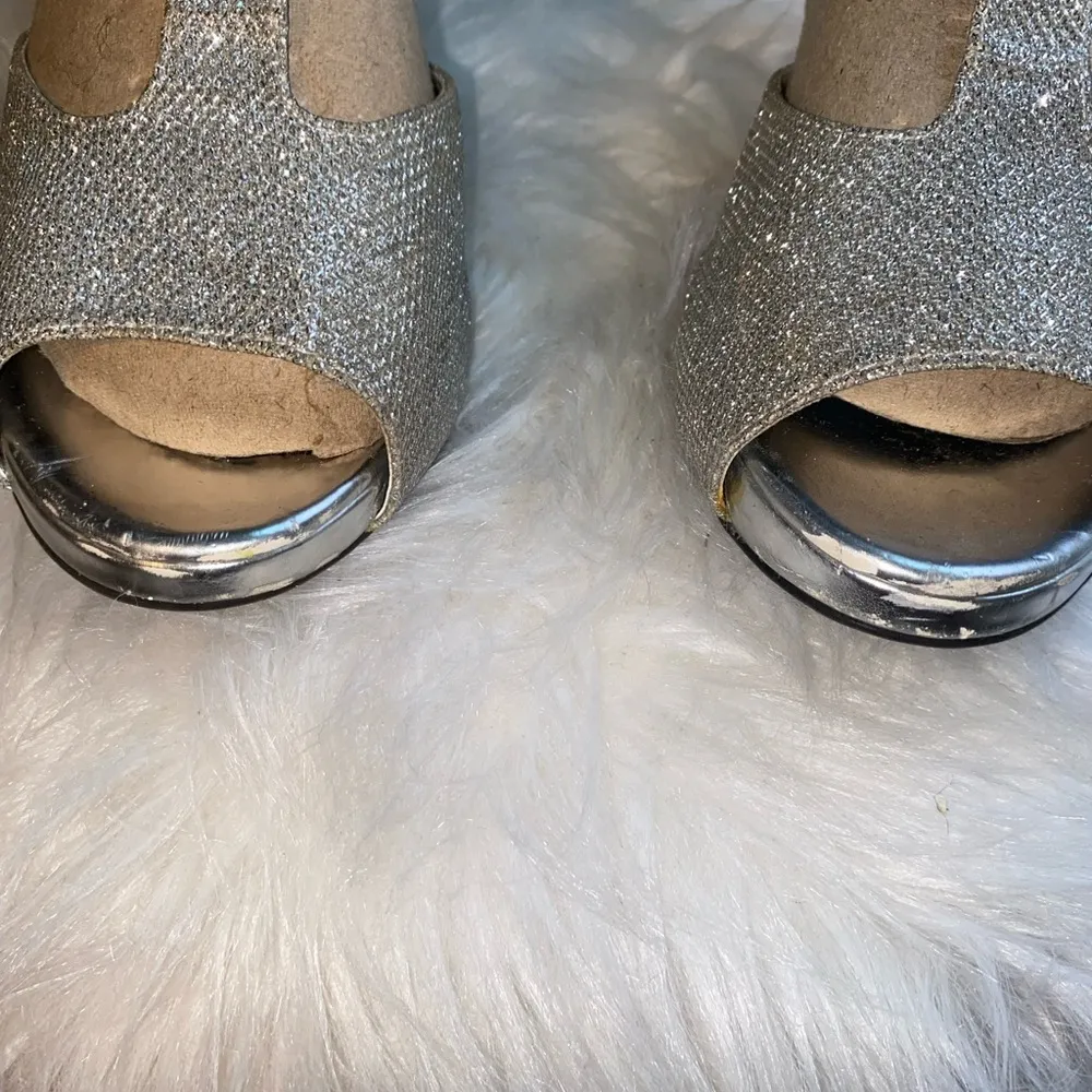 FIONI Clothing Silver Sparkle Heels with Ankle Strap Size 10 - Image 10