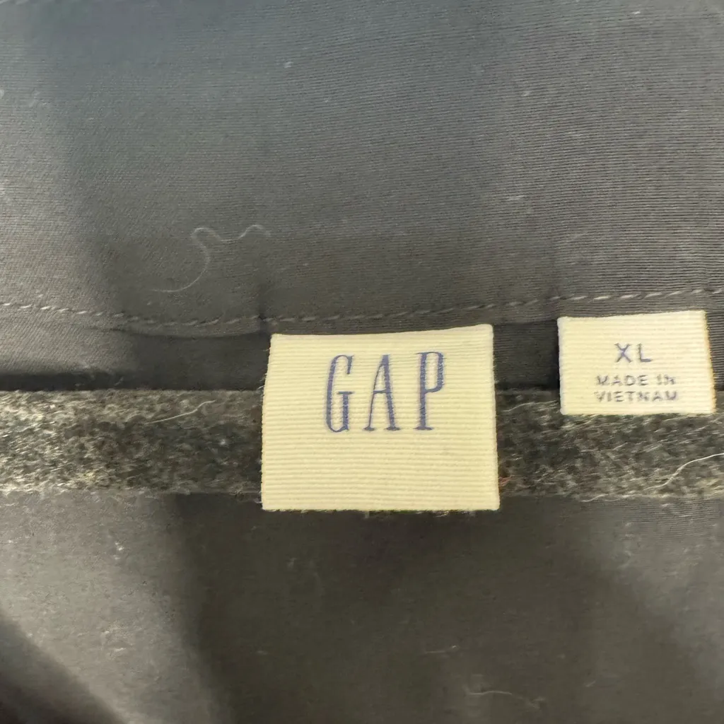 GAP Oversized VNeck Cuffed Shortsleeved Blouse Black -XL - Image 4