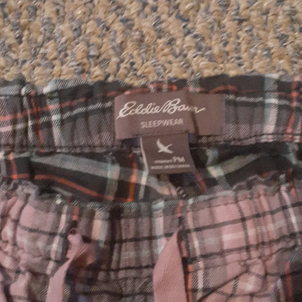 Eddie Bauer Plaid Pajama Bottoms SIZE MP - Image 3