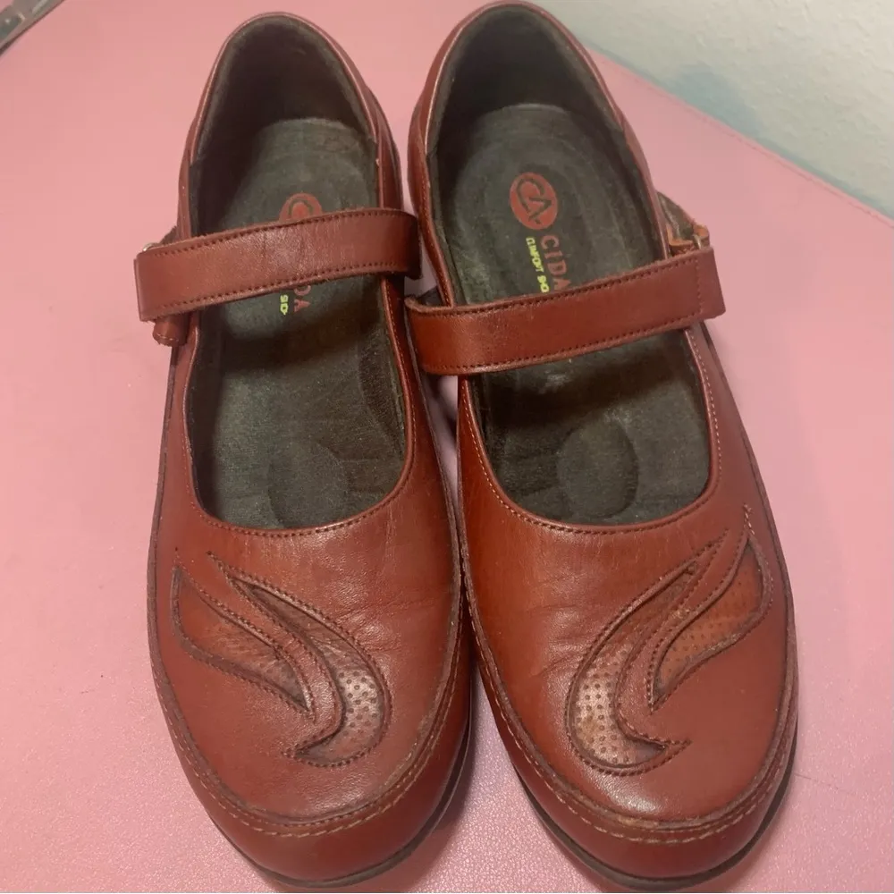 Burgundy Leather Mary Jane Shoes Ladies Size 38 Maitai US 7 Red - Image 3