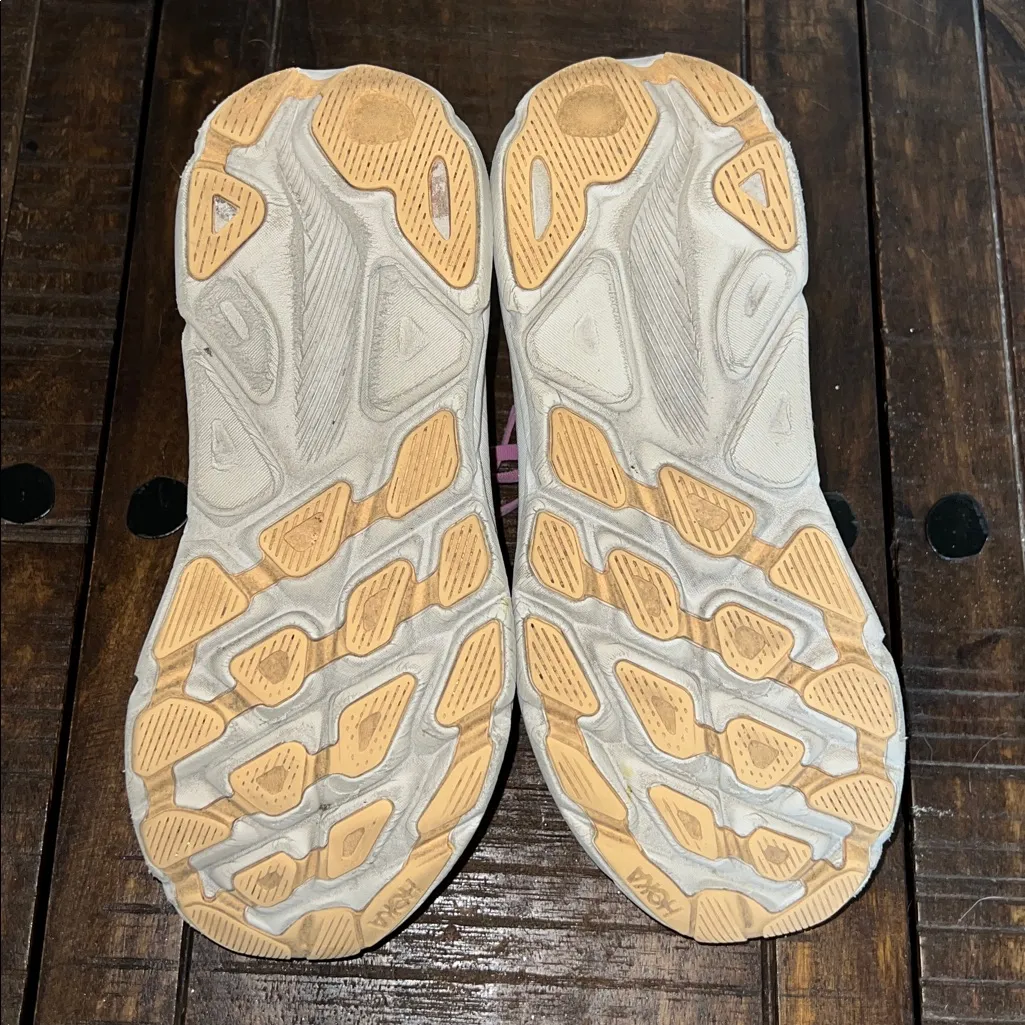 Hoka Clifton 9 Running Athletic Shoes in a pink Sz 10 Women's F27223D - Image 11