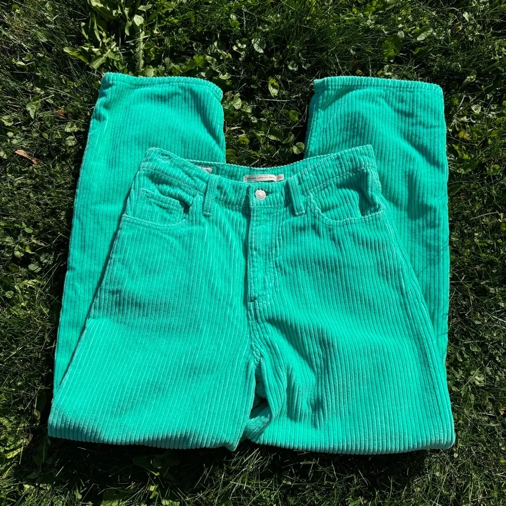 Levi's Ribcage Straight Ankle Cord Jeans - Image 4