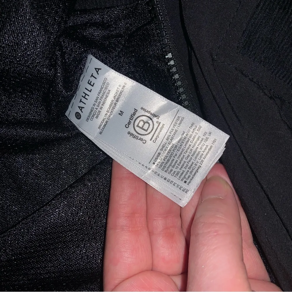 Athleta Brooklyn bomber jacket black || classic activewear spring workout casual - Image 9