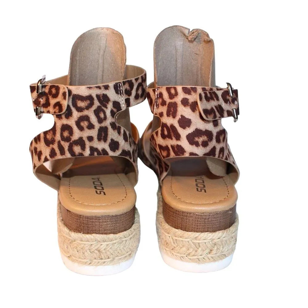 Soda  Leopard Platform Sandals Size 8 - Image 4