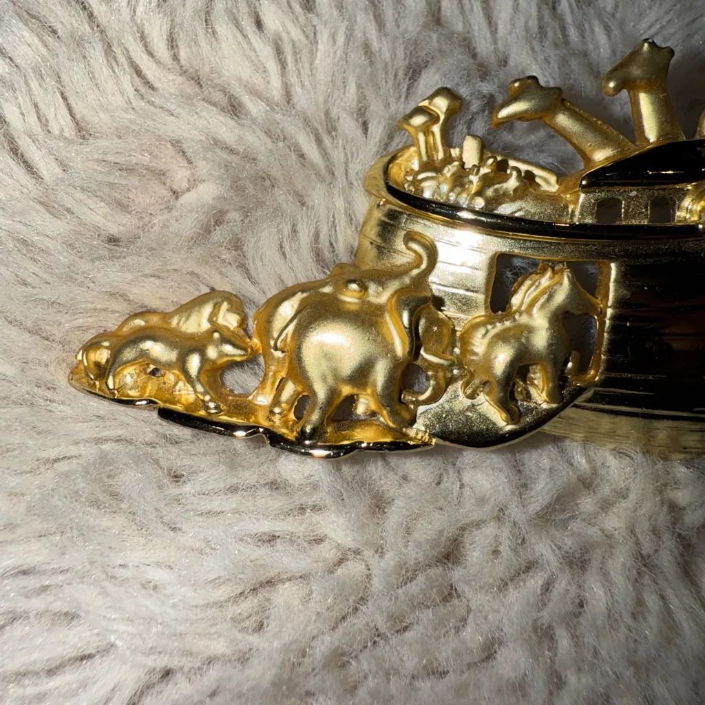OAJC Noahs Ark Gold Tone Animal Boat Brooch Pin Signed‎ Vintage - Image 3
