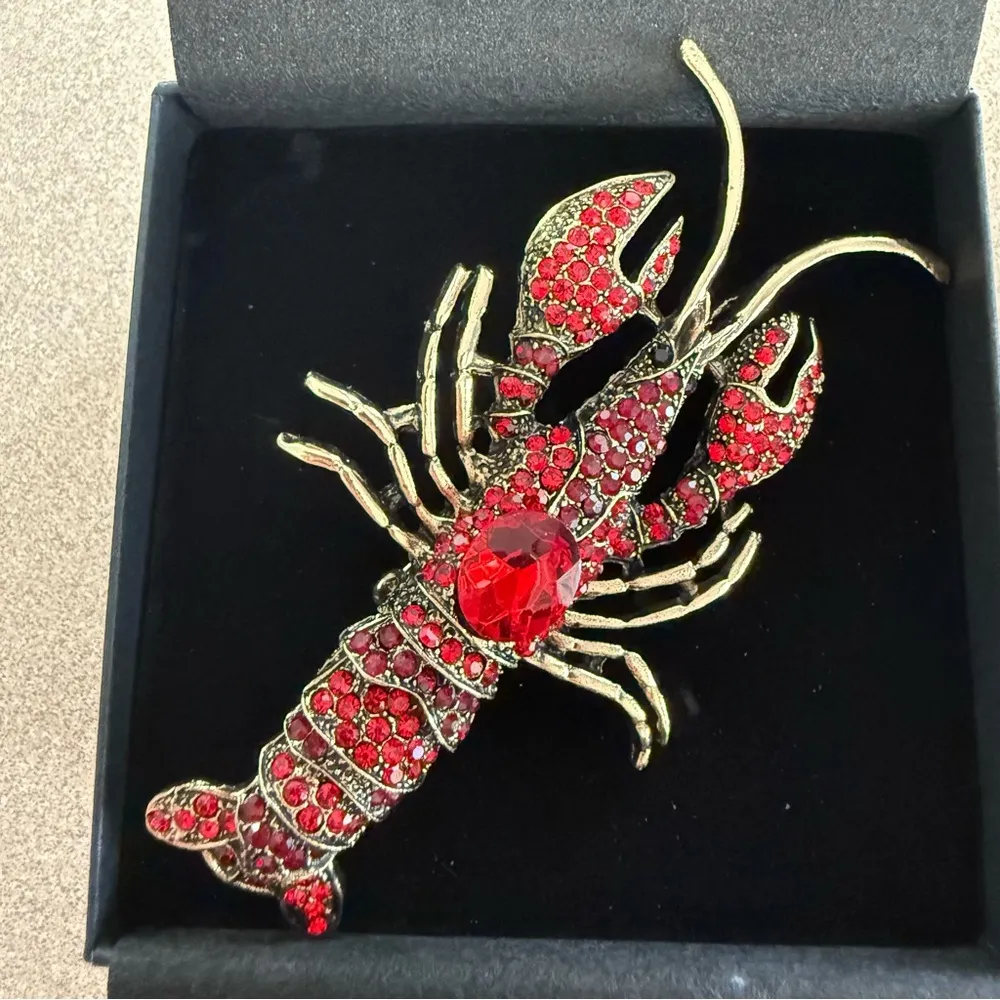 Red Lobster Brooch with Gemstone Accents - Image 4