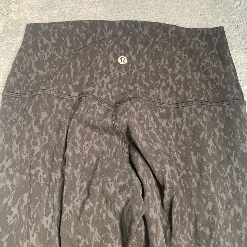 Lululemon  athletica Black Patterned Leggings - Image 7