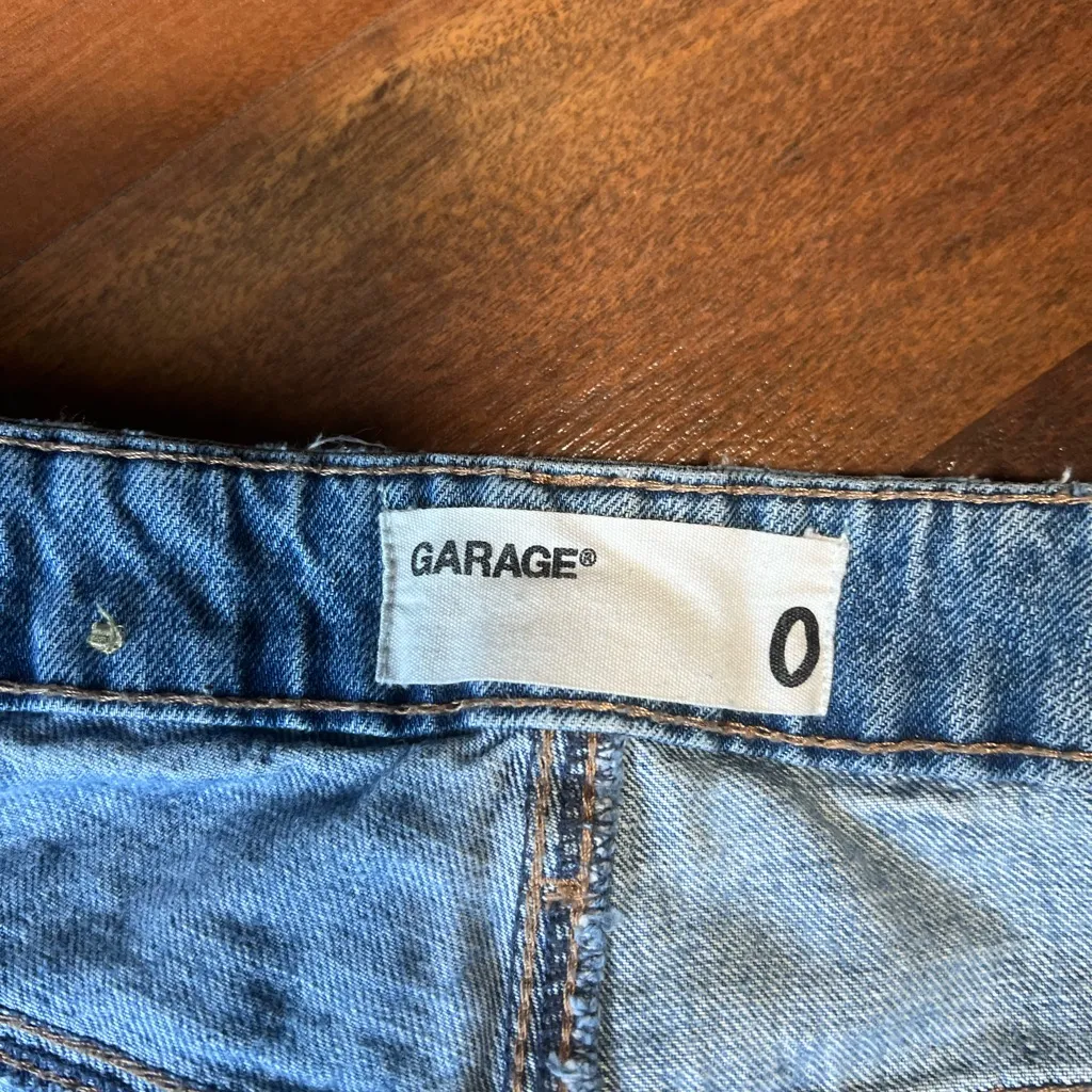 Garage Mom Jean Shorts Women’s Size 0 High Rise Distressed Raw Hem Denim Cutoffs - Image 6