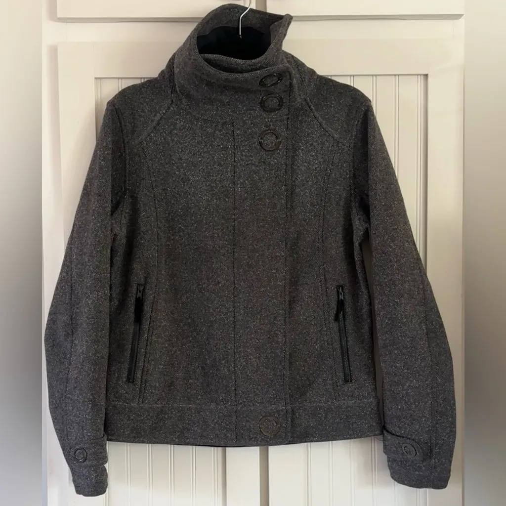 Lululemon Audrey Tweed Bomber Jacket size 8 - Image 3