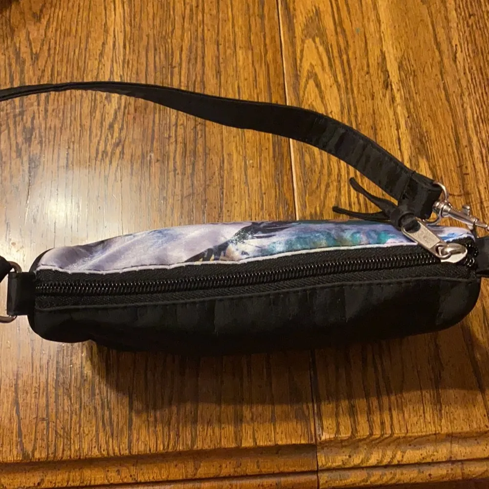 Disney EEYORE small purse - Image 4