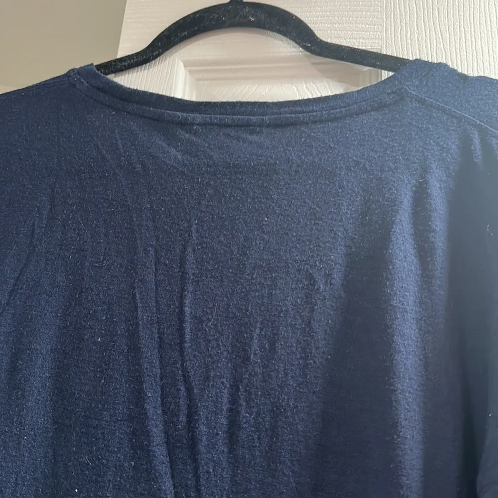 Athleta Navy Blue long sleeves top size Meduim - Image 8