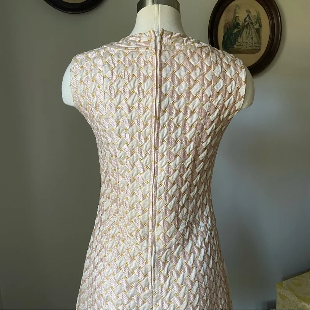VINTAGE 1960s metallic mod shift dress Size 4 - Image 8
