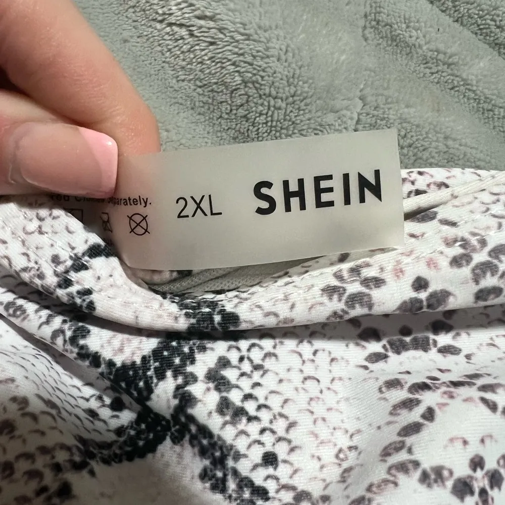 SHEIN Monochrome Snakeskin Bikini Bottom - Image 3