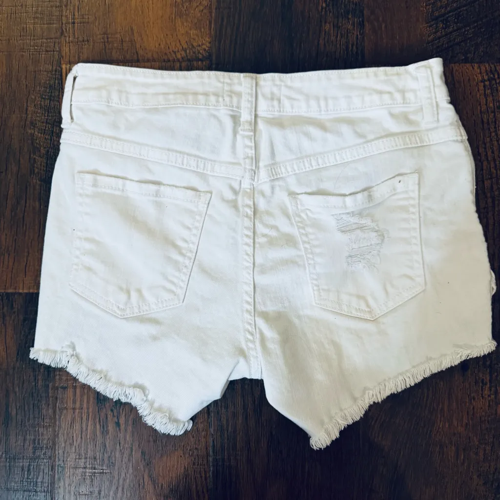 JUST USA white denim button fly distressed shorts, size M - Image 3