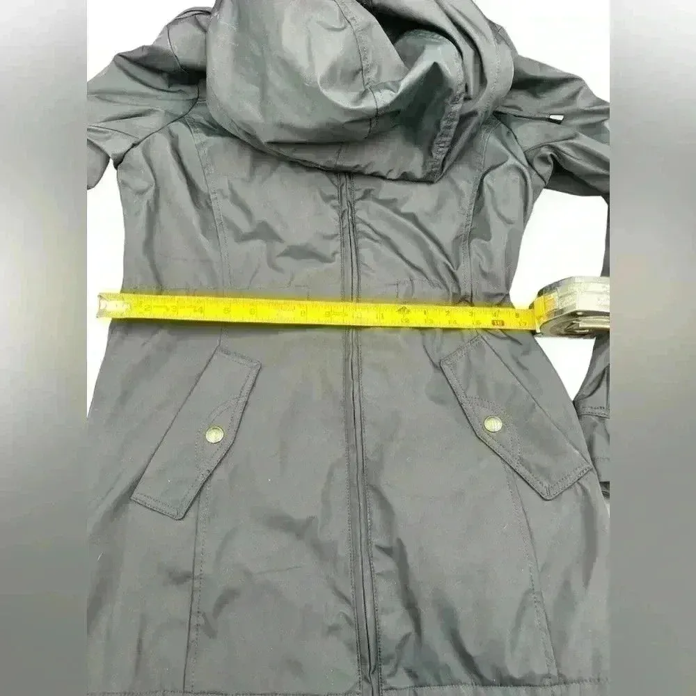 waterproof jacket. NWOT, size small. - Image 8