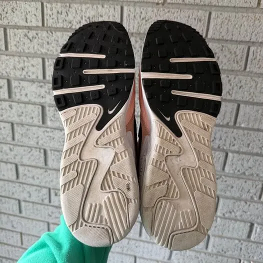 Nike Air Max Shoes Womens Size 11 Pink Athletic Gym Casual - Image 7