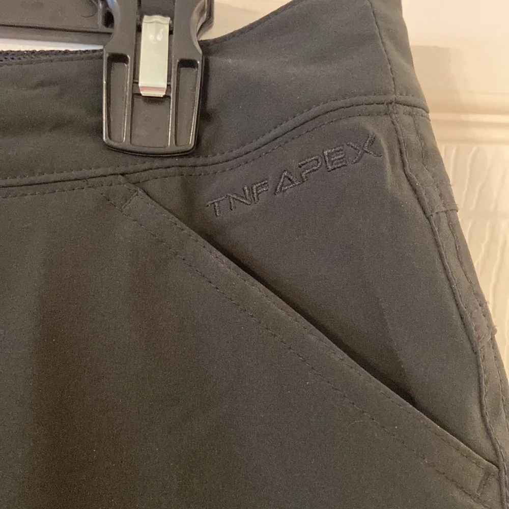 The North Face Women’s Skorts size 10 excellent condition color black waist 32” - Image 4