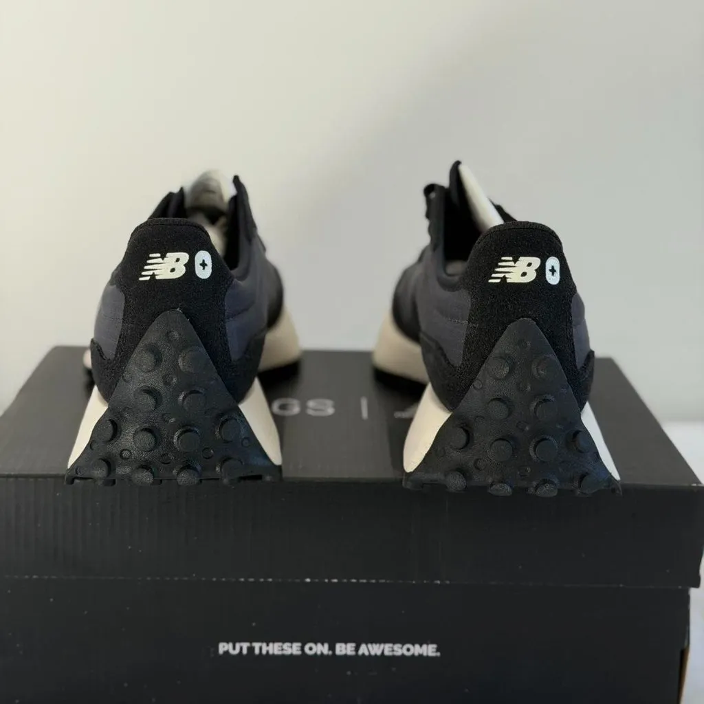 Figs New Balance 327 in Black, Size 7 - Image 4