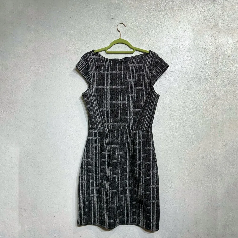 Banana Republic Black Plaid Midi Sheath Dress Sz 6 - Image 9