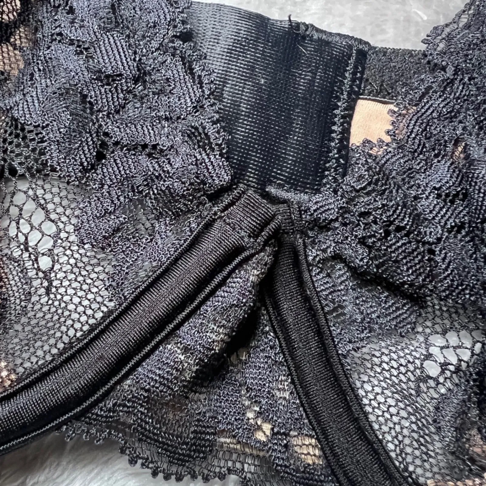 Donna Karan Lace Balconette Bra Womens 32DD Black Intimates Lingerie Sexy Size undefined - Image 6