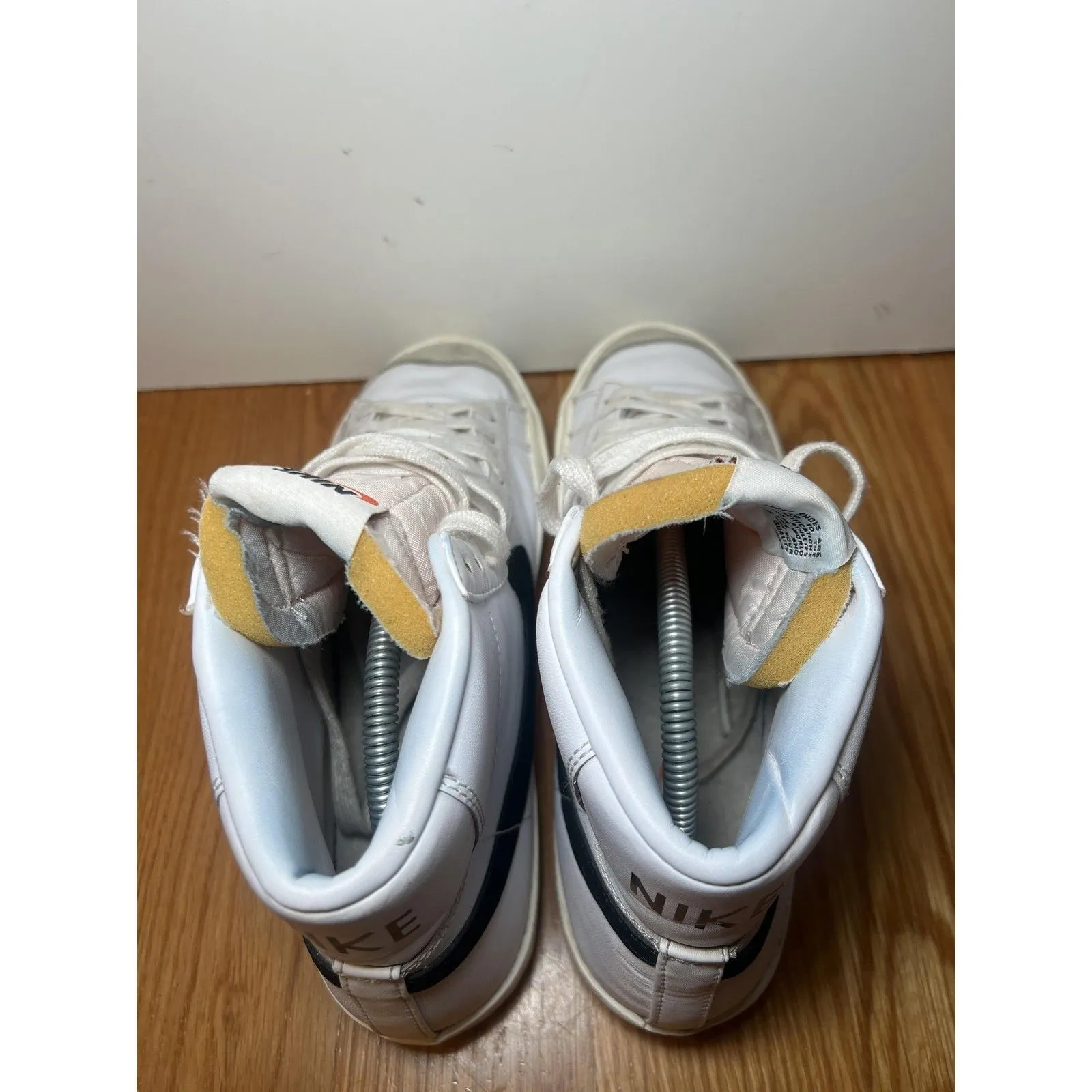 Nike Blazer Mid '77 Vintage Shoes Womens Size 10.5 White Black Sail CZ1055-100 - Image 7