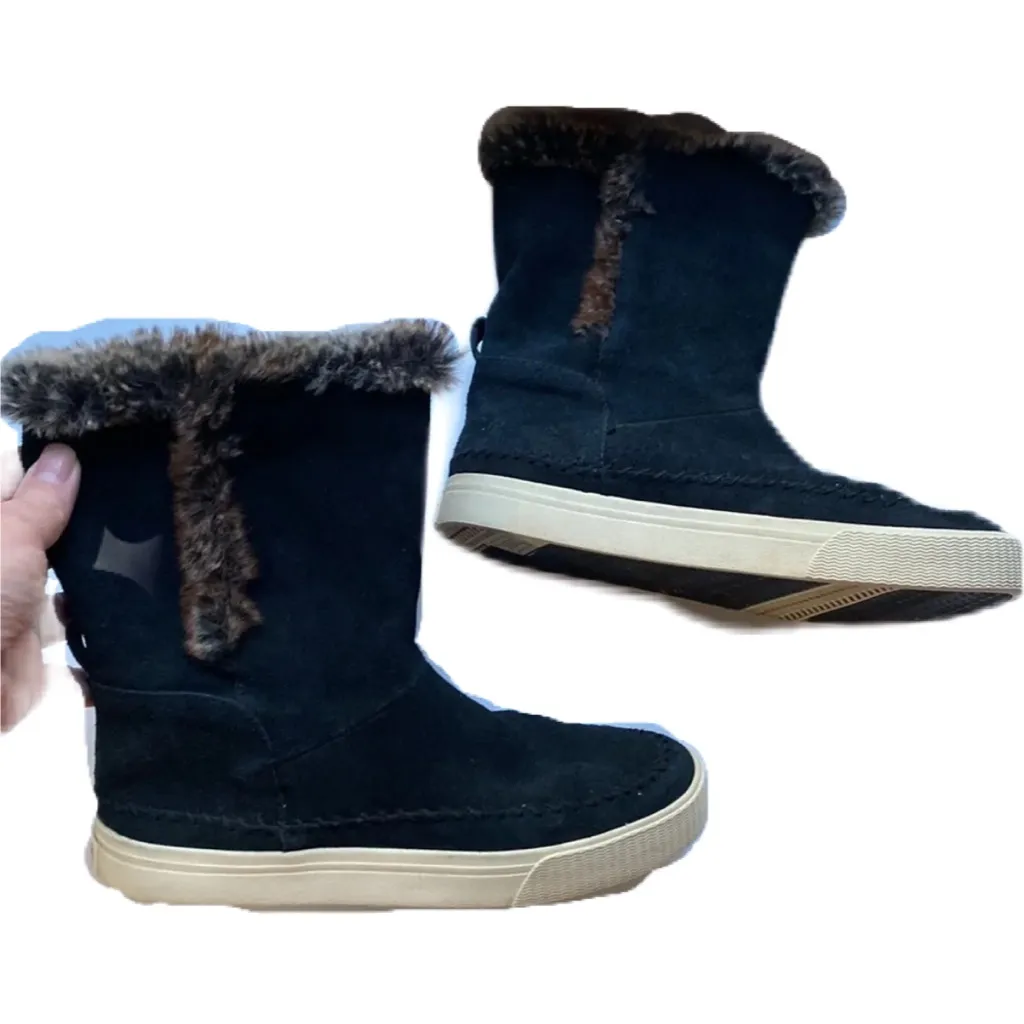 TOMS Vista Size 8 Black Suede Boots Faux Fur Low Calf Pull On Winter Comfortable - Image 12