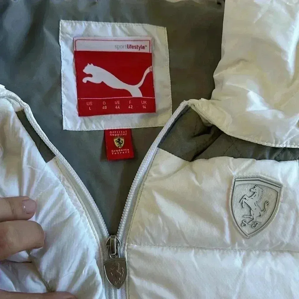 Puma x Ferrari Down Filled White Puffer Jacket Women’s Sz L - Image 5