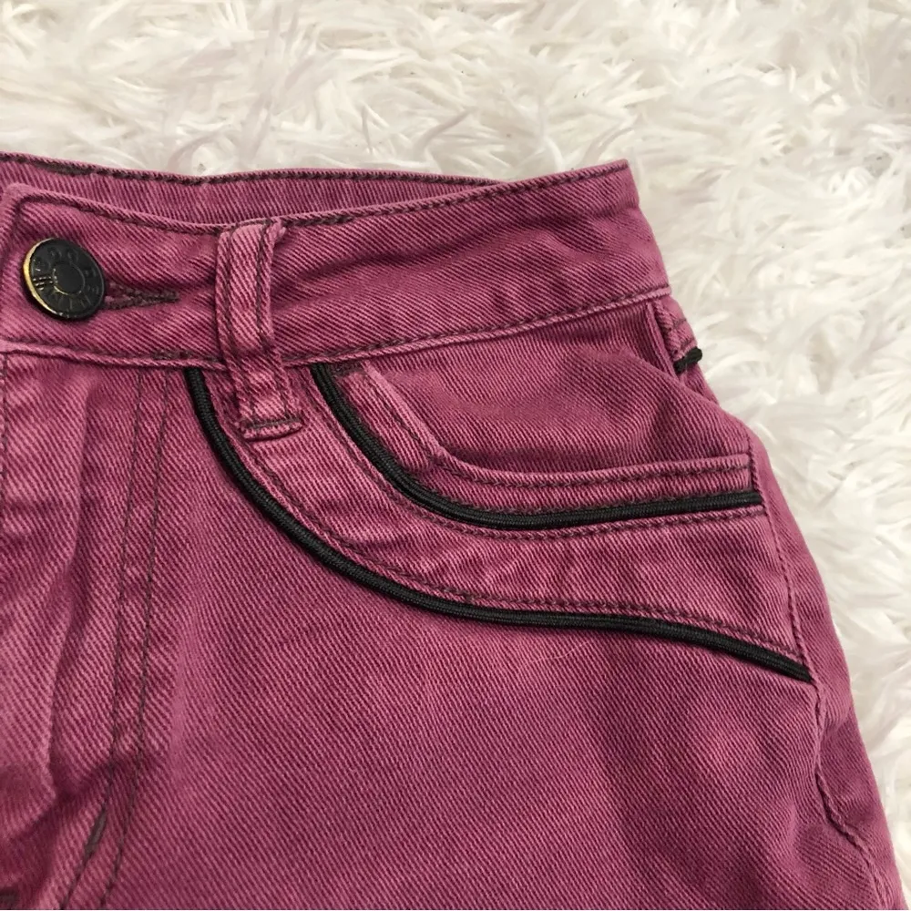BDG‎ Erin High Rise 5 Pocket Shortie Shorts Purple 25 - Image 4
