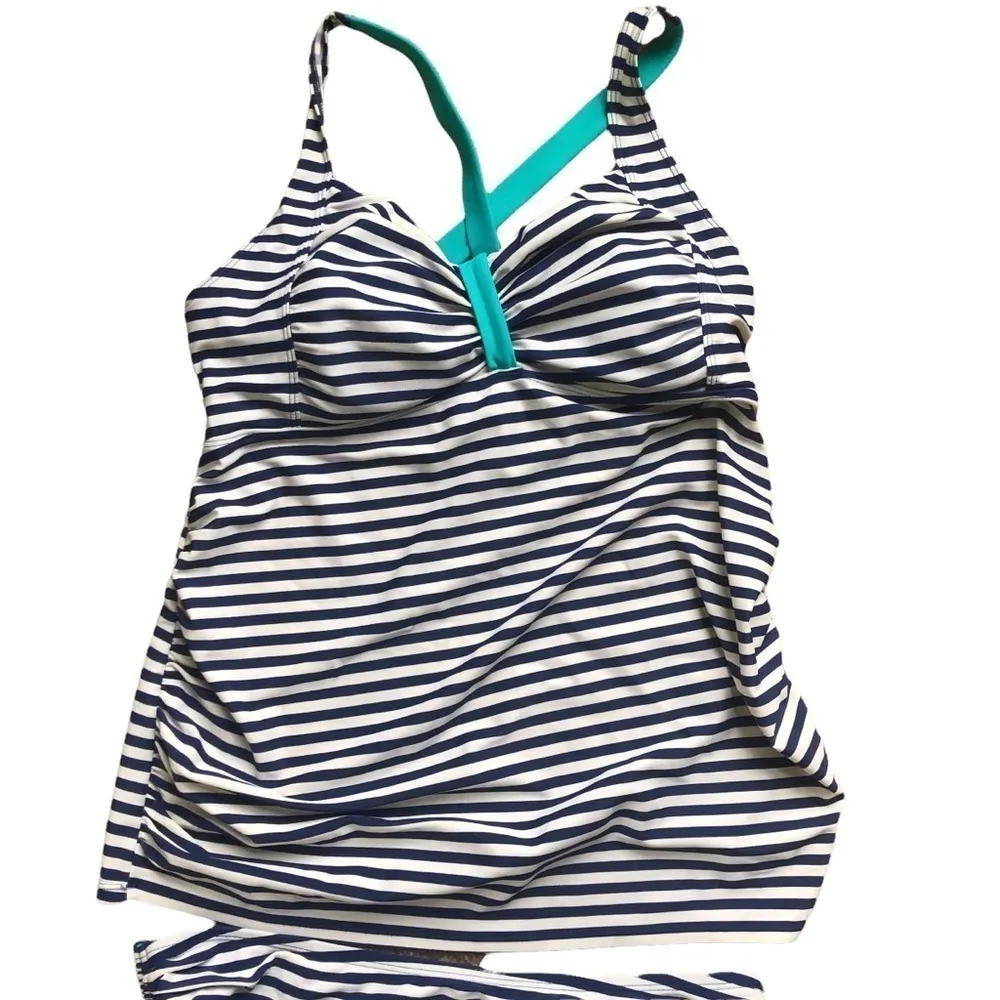 Beach Bump Motherhood Maternity Striped Navy Tankini Sz M Padded Bra Criss Cross - Image 4