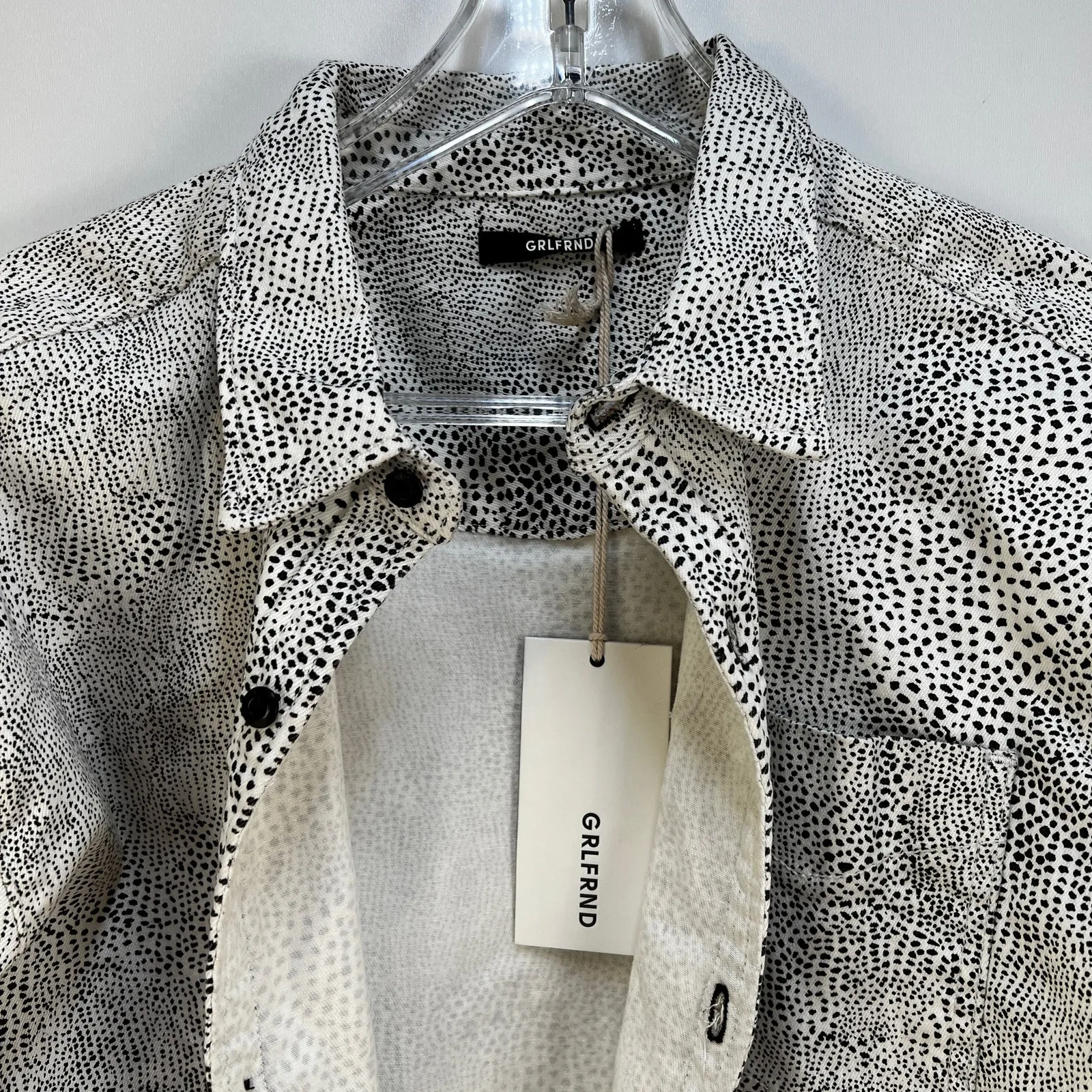 GRLFRND Christy Jacket Stretch Denim Crop Top Animal Attraction White Black - Image 3