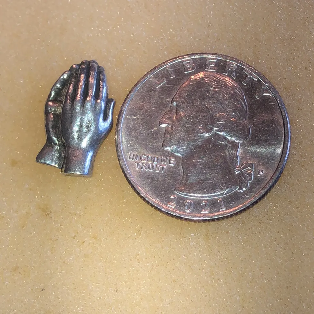 BSD Vintage Silver Tone Praying Hands Pin - Image 5