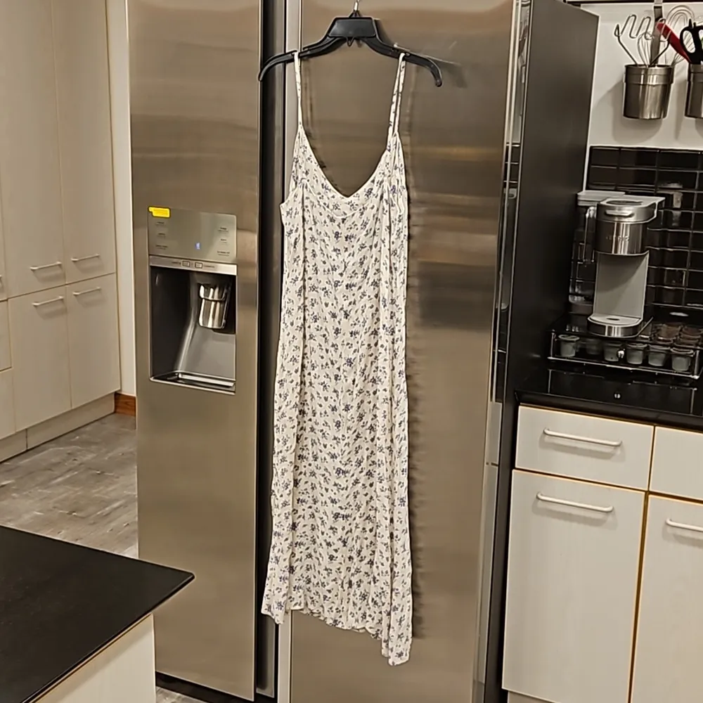 💕REFORMATION💕 Crimini Dress ~ Grace Blue & White Floral Print 10 NWOT - Image 12