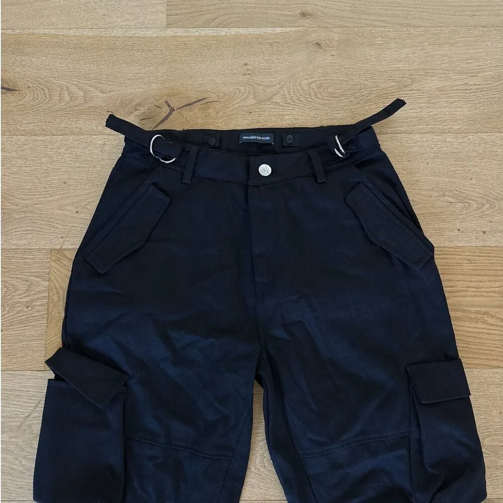 Maniere De Voir  - Mid Rise Cargo Pants in Black - Image 2