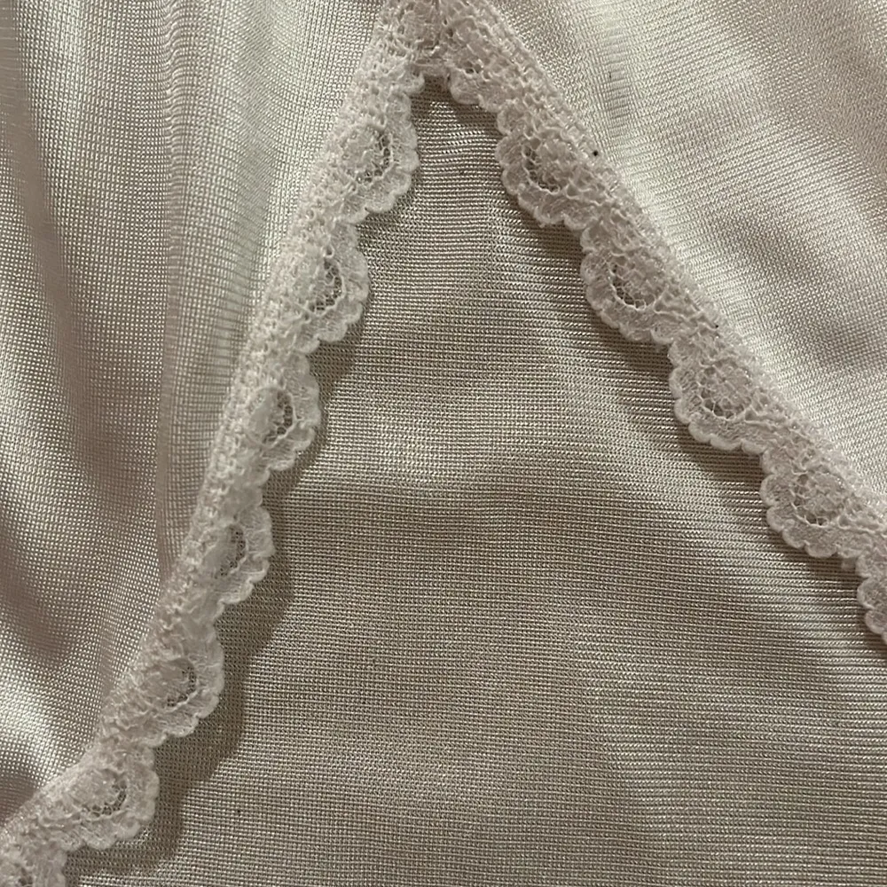 Warner’s perfect measure half slip size small White - Image 2