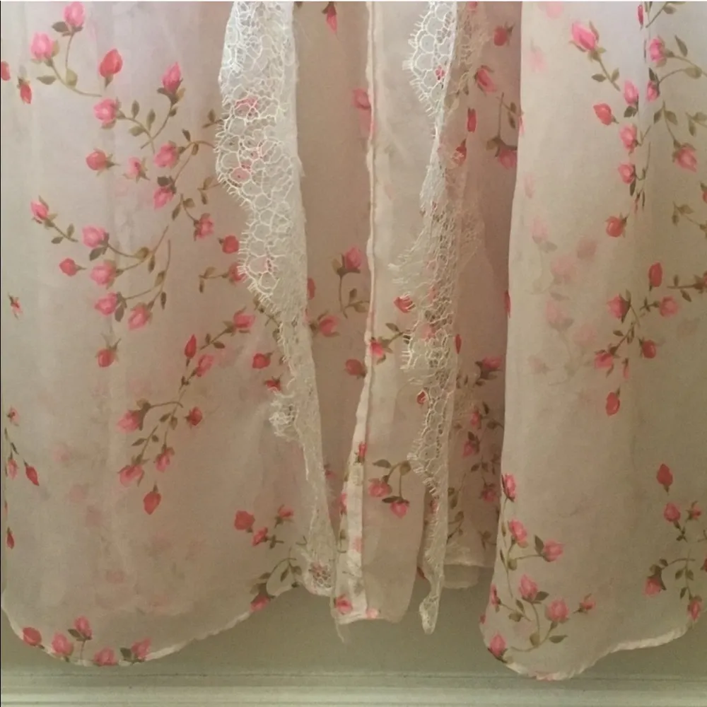 Victoria’s Secret Rosebud Chiffon Flyaway Robe - Image 6