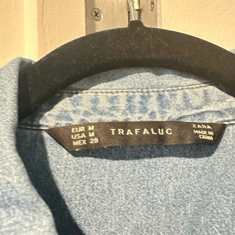 TRF Denim Button Down Shirt Size M - Image 4