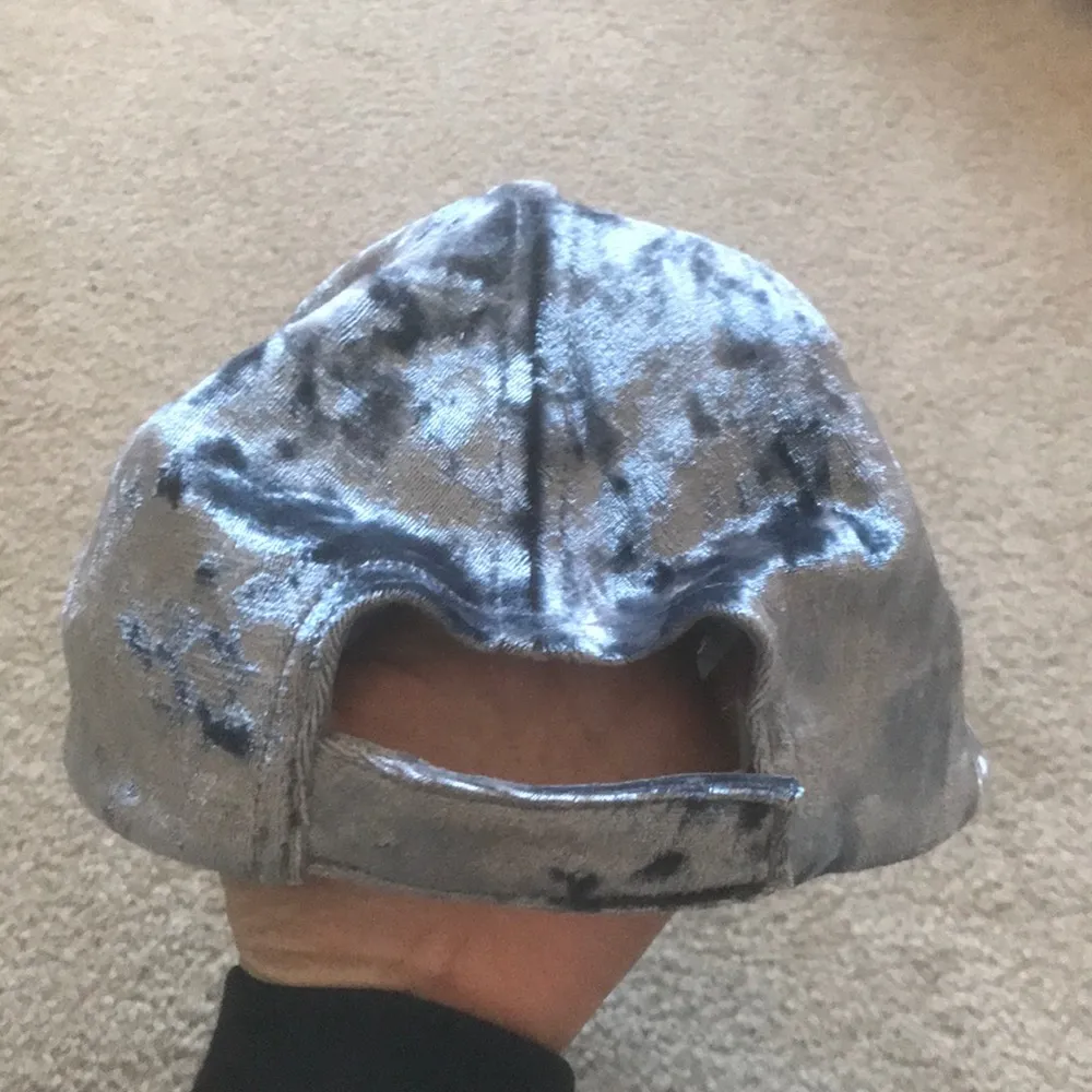 David and young cap crushed velvet 😘❤️😍 - Image 4