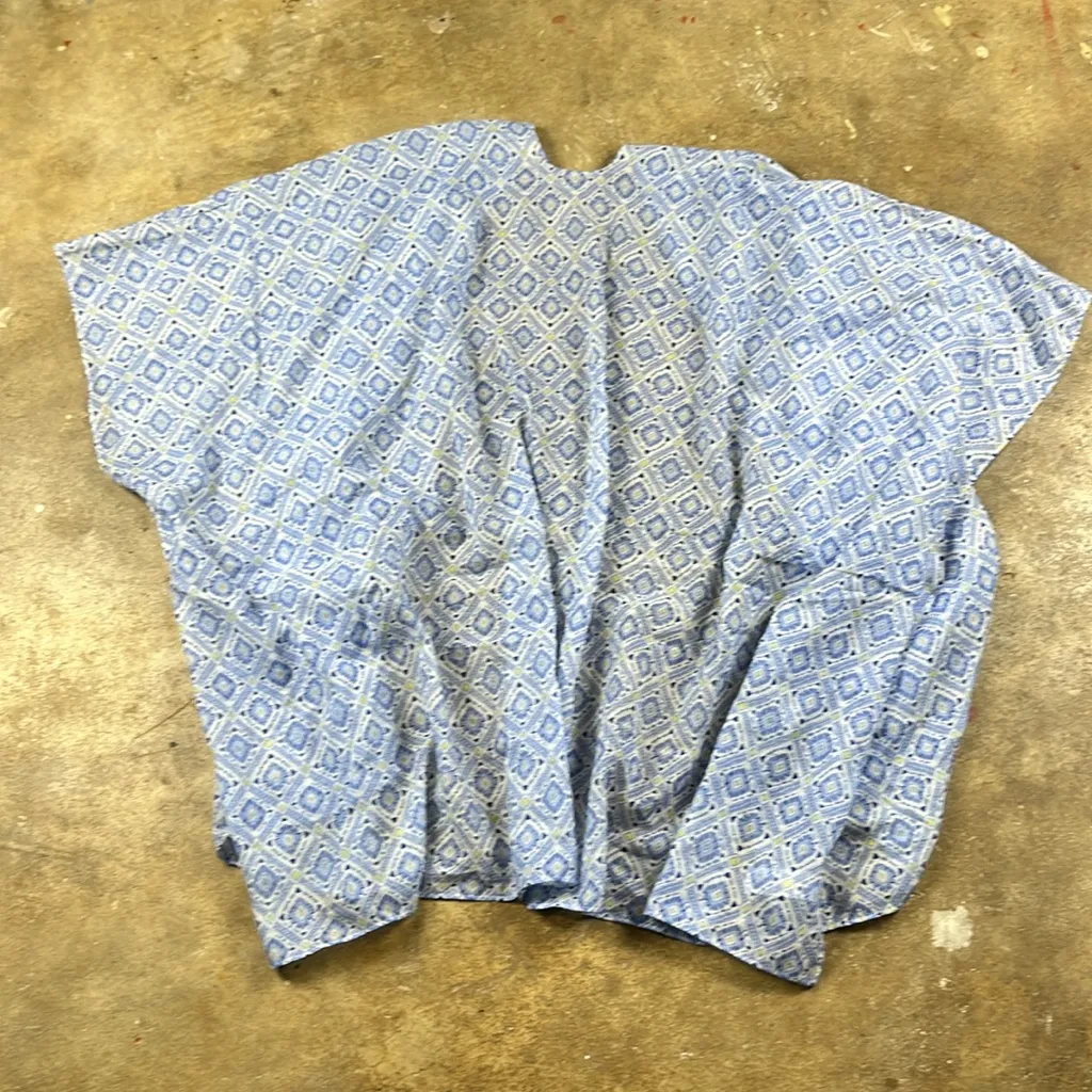 Old Navy Blue Patterned Kimono 
XS-L - Image 2